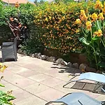 La Bouganville לינה וארוחת בוקר